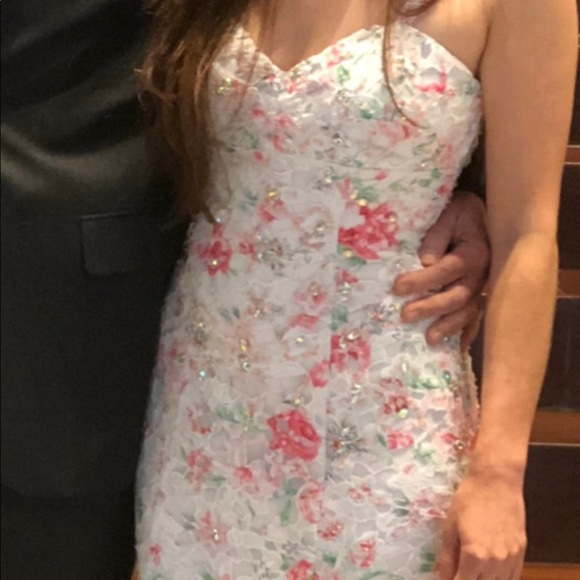 Jovani bridal gown with train - Picture 1 of 5